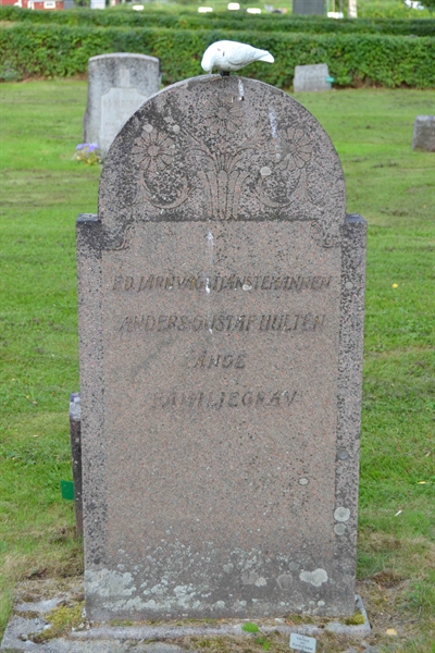 Grave number: 1 F   419