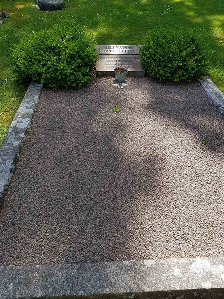 Grave number: 01  2129