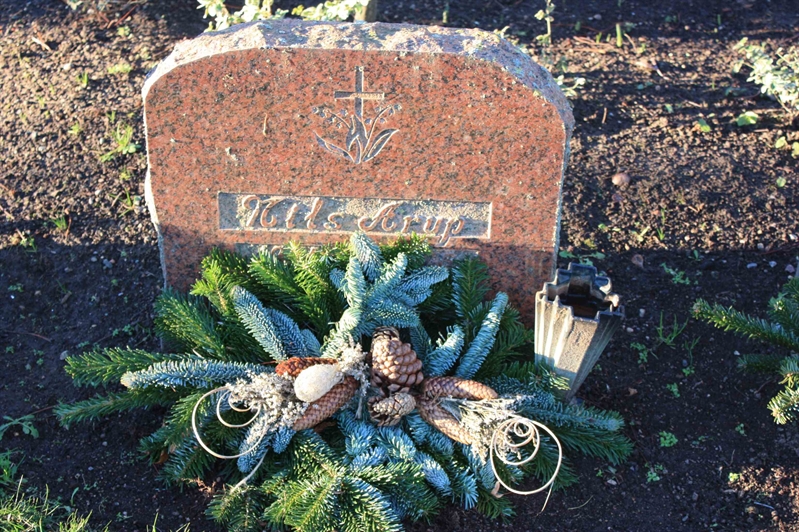Grave number: Ö U10    69