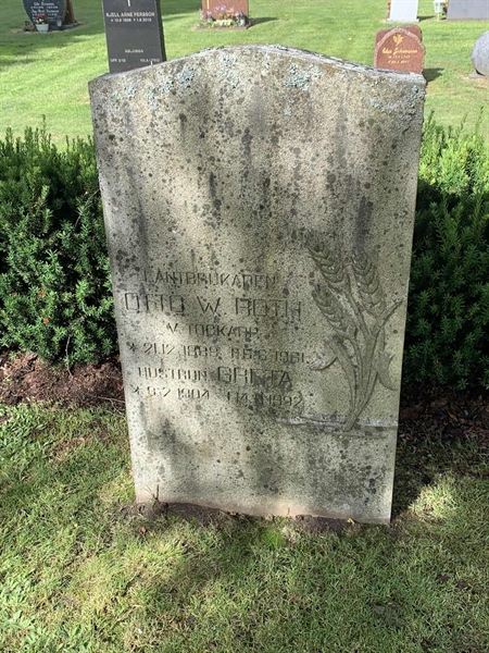 Grave number: VK C   256, 257, 258