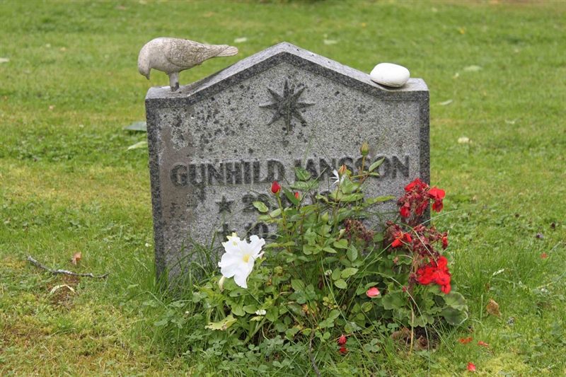 Grave number: GK SUNEM   128