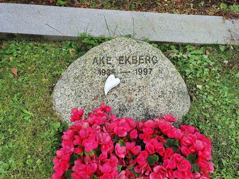 Grave number: SK A1   312-313