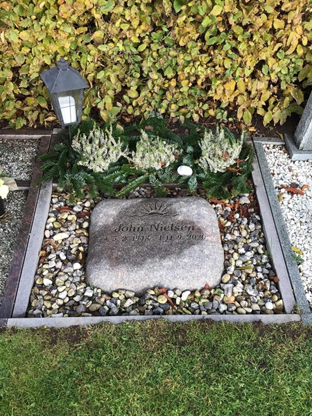 Grave number: SK 2 06 1019