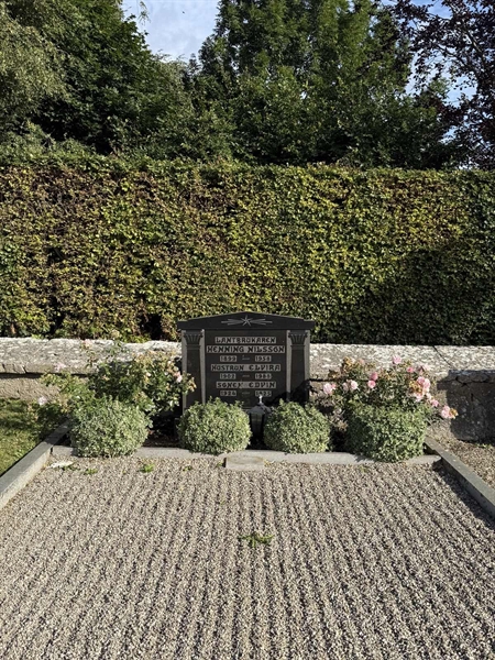 Grave number: SP A   612, 613