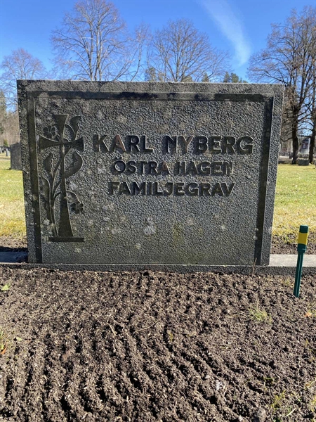 Hautatunnus: 1 13    302, 303