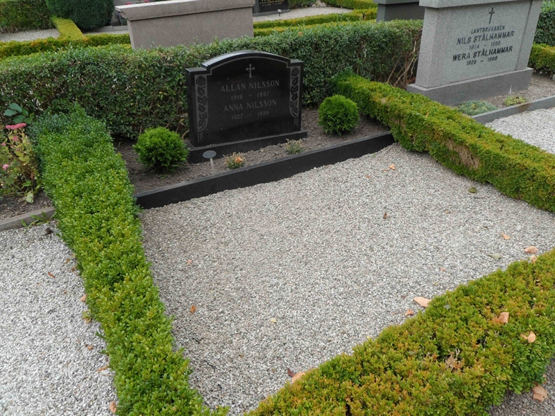 Grave number: HNK I    43a, 43b