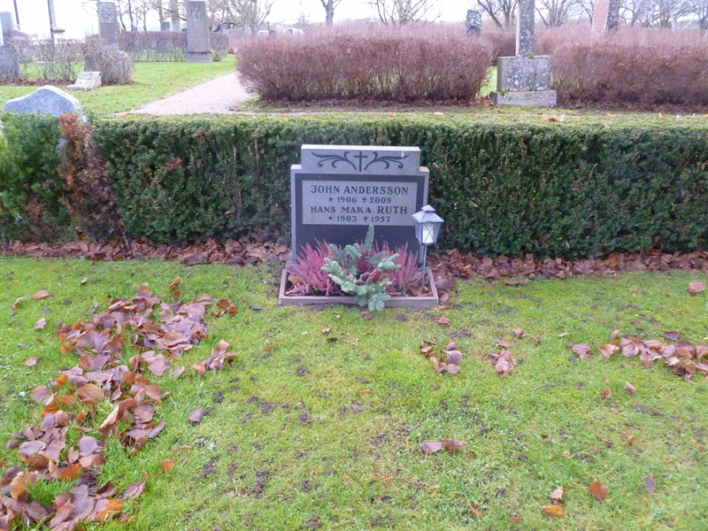 Grave number: ROG D   51, 52