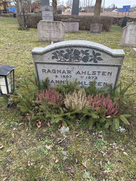 Gravnummer: LE   521, 522