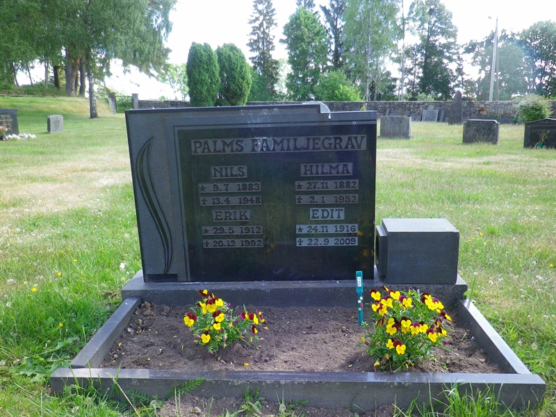 Grave number: LO F   173, 174, 175