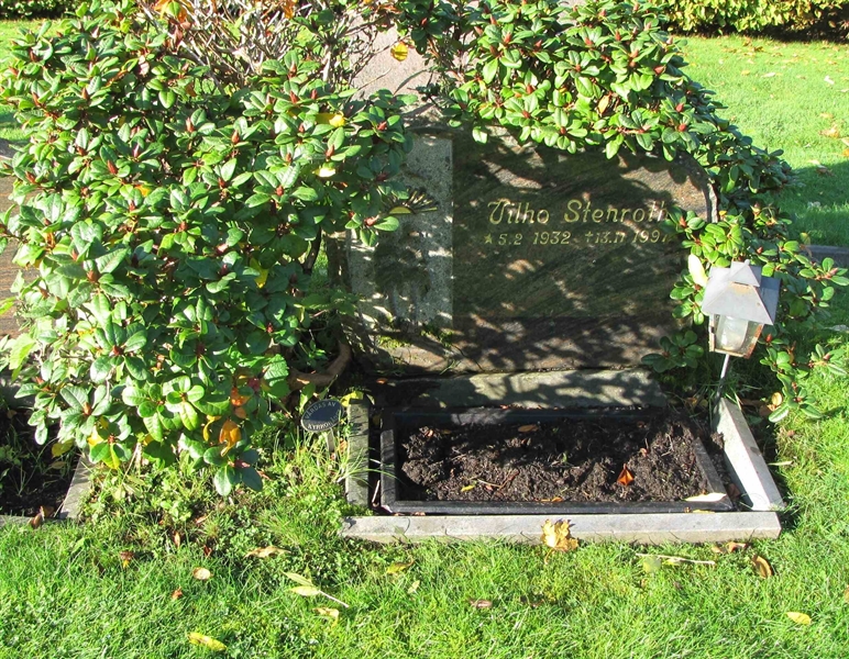 Grave number: HN EKEN   275