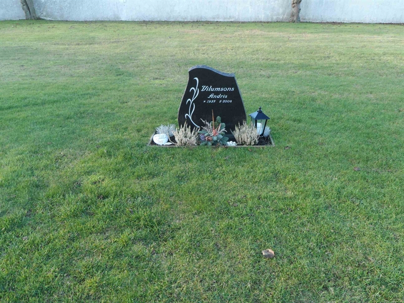 Grave number: 2 01  1406