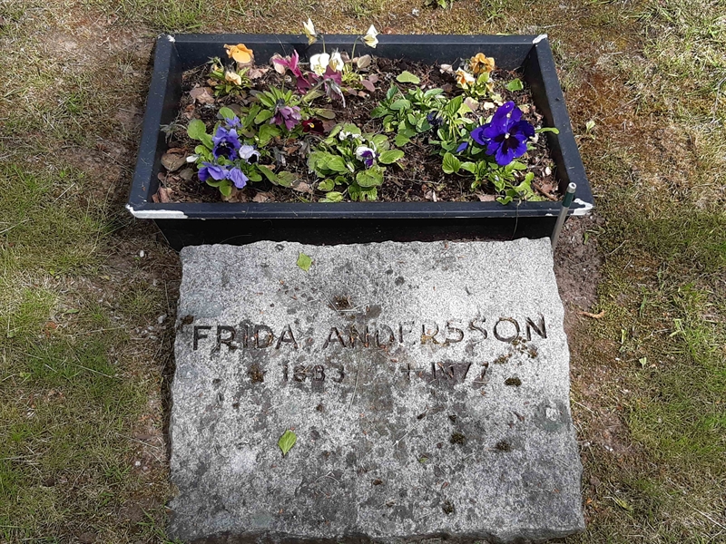 Grave number: KA 14    81