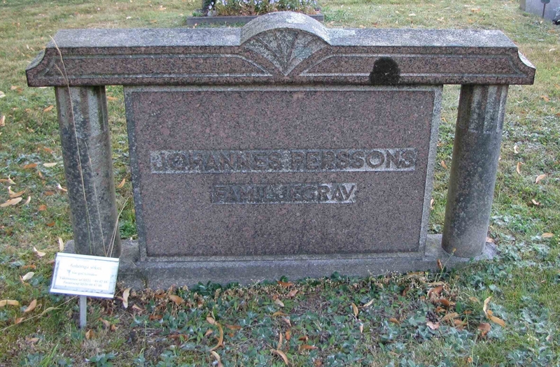 Grave number: FK JASMI   425, 426