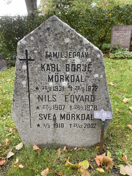 Hautatunnus: 1 H    42