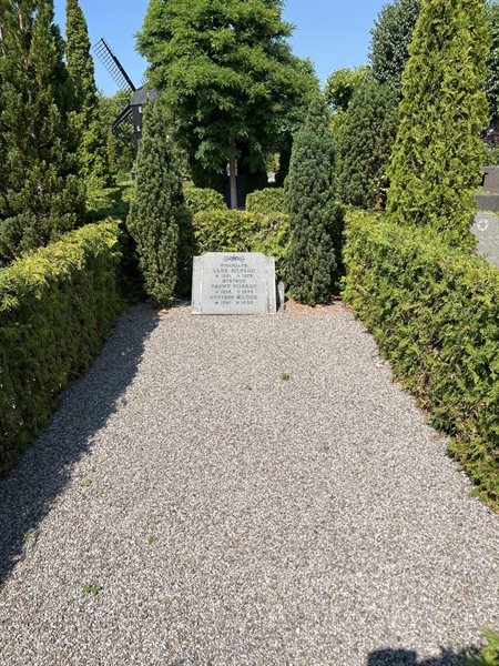 Grave number: NK VI    48