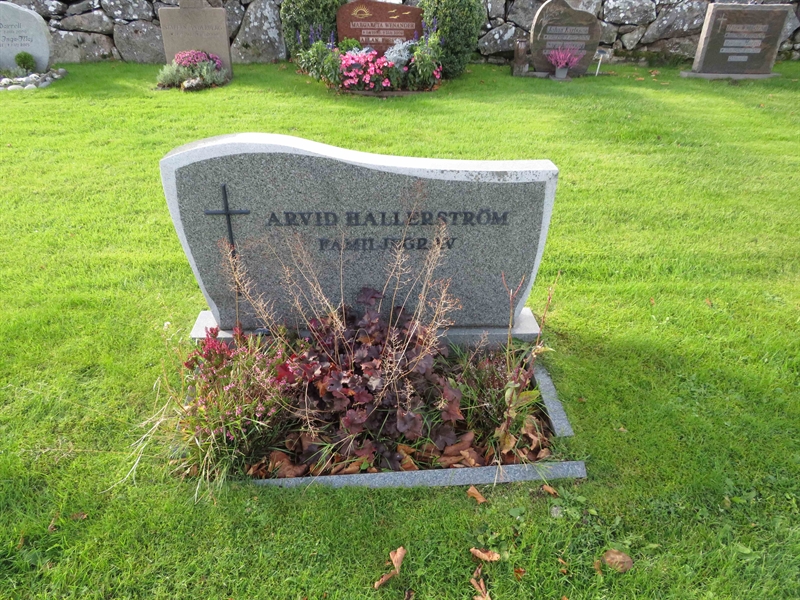 Grave number: 1 10   63
