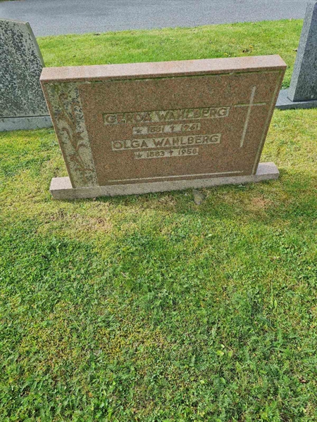 Grave number: F 04   102, 103