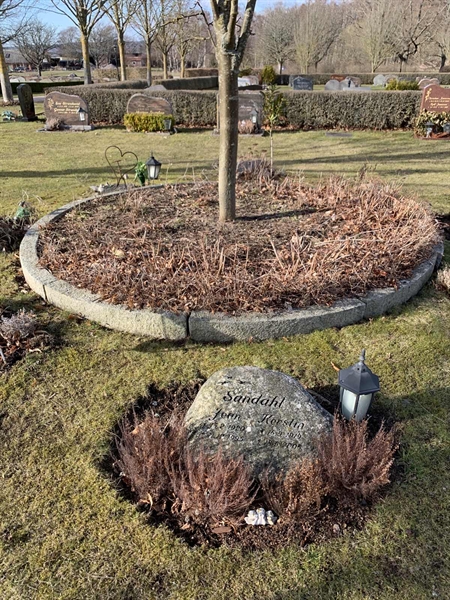 Grave number: SÖ Q    42