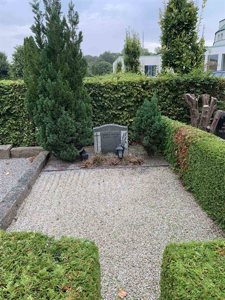 Grave number: NK IX   112