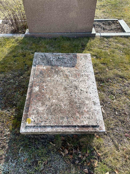 Grave number: VV E    19B