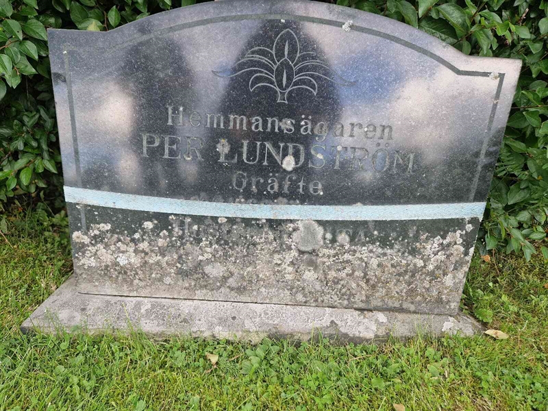 Grave number: 1 12    23