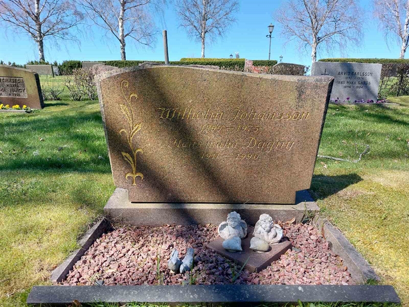 Grave number: HV 34   18, 19