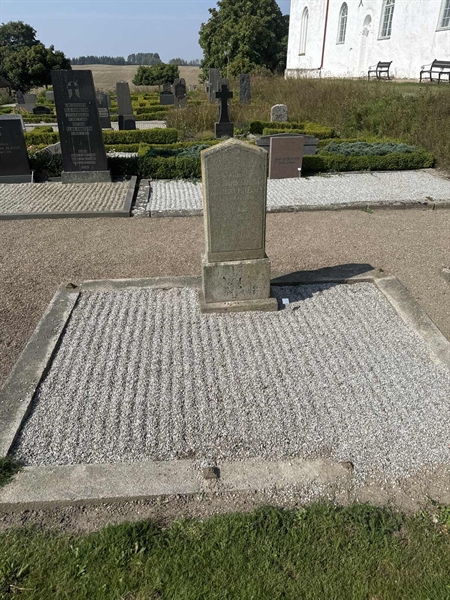 Grave number: GÄ B    85