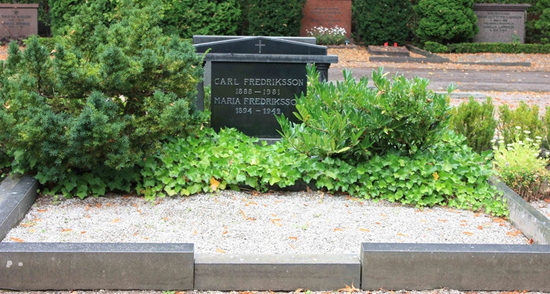 Grave number: Ö 20i   173, 174