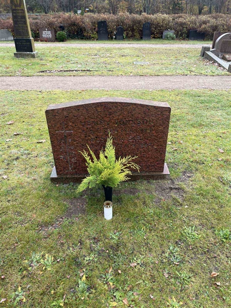 Grave number: VV 4   343, 344