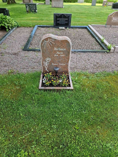 Gravnummer: 07 J   14