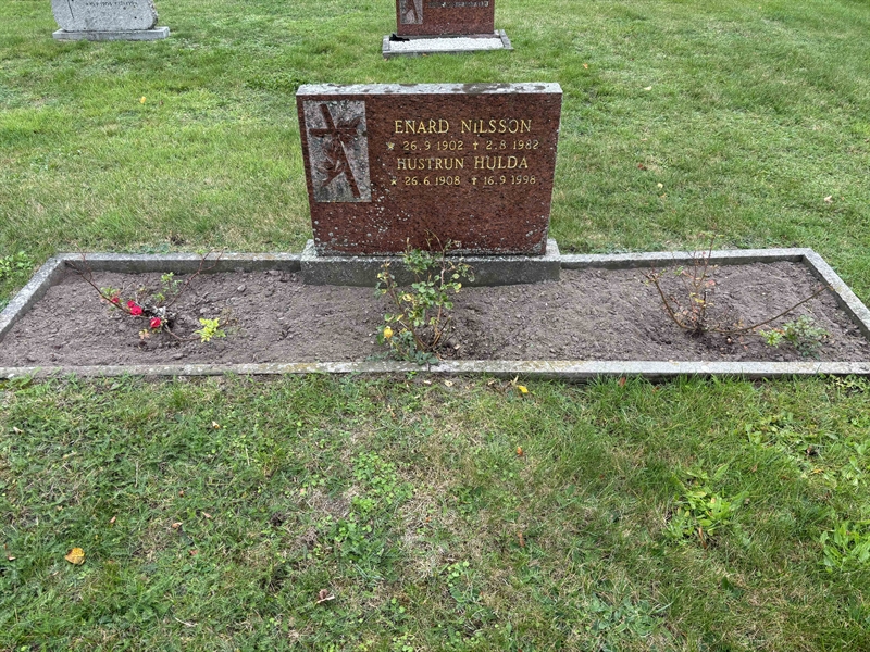 Grave number: VI G   438, 439