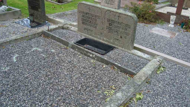 Grave number: LG 001  0161, 0162