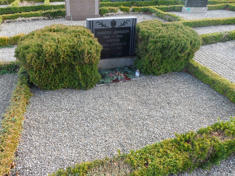 Grave number: ÖTN NMK2    46, 47