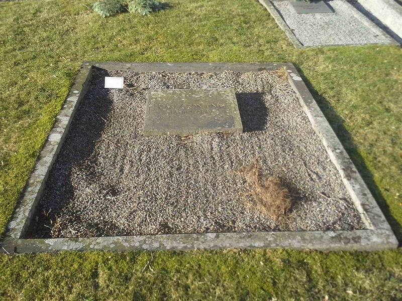 Grave number: VÄ 02   337, 338