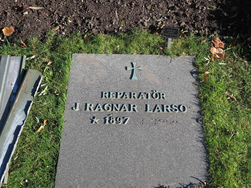 Grave number: HÖB 52    23