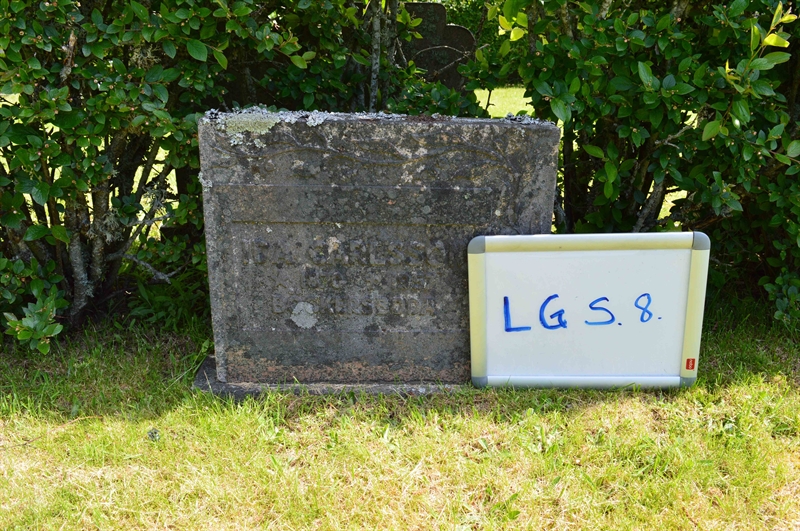 Grave number: LG S     8