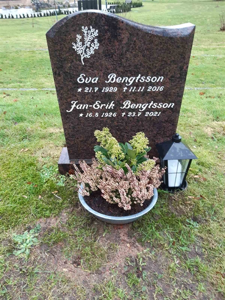 Grave number: SN U4    45