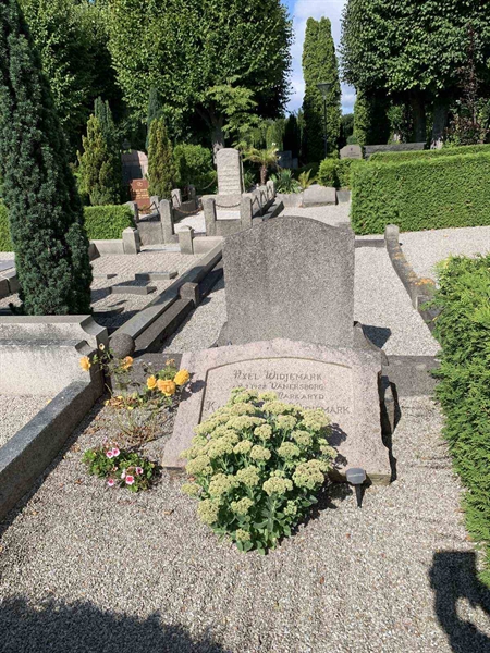 Grave number: NK VIII    22