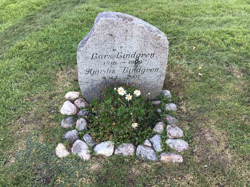Grave number: 20 P   298-299