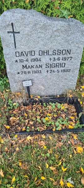 Grave number: M H   69, 70