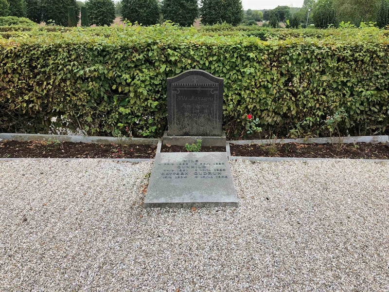 Grave number: RK O     6, 7, 8
