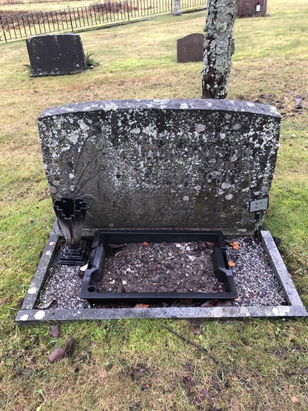 Grave number: 3 K    48-49