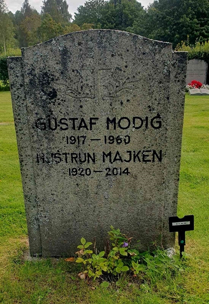 Grave number: 2 1 9-10