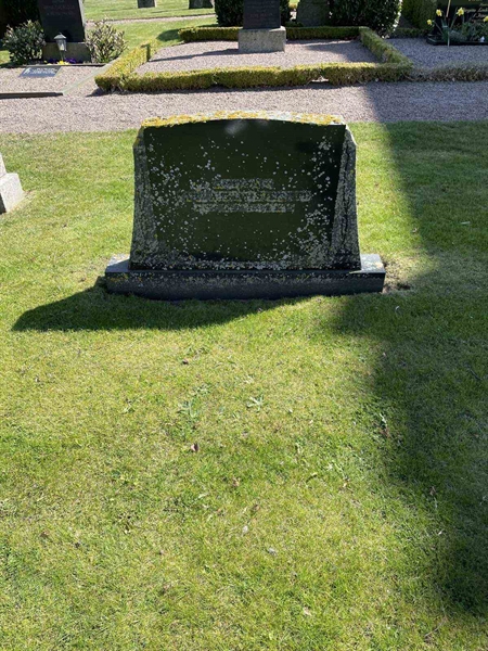 Grave number: EK B 1    16