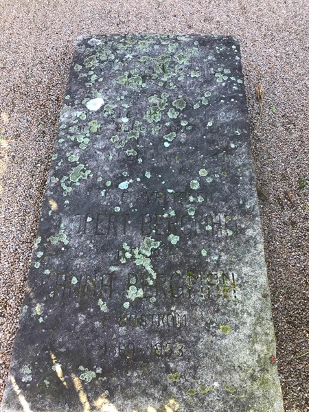 Grave number: LM 1 08  039