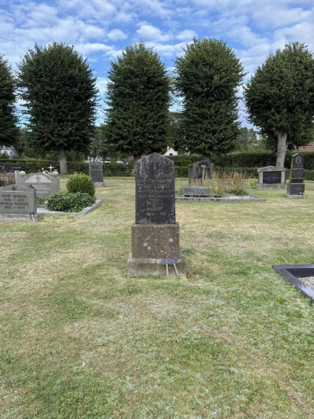 Grave number: ON C   317