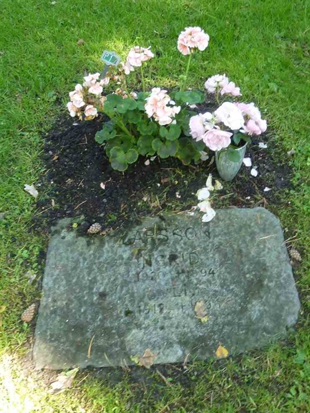 Grave number: 1 P   17