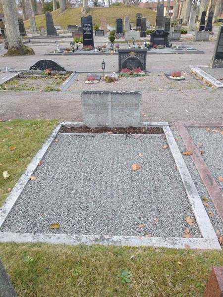 Grave number: VK D   467, 468