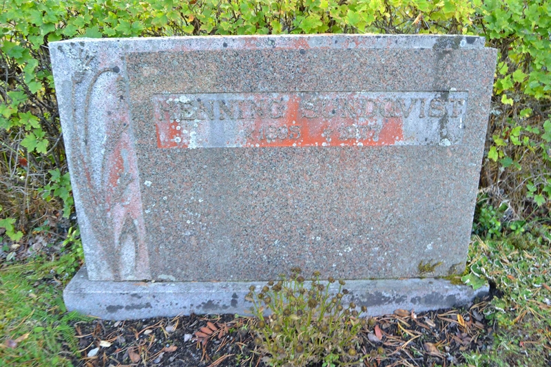 Grave number: 4 I   402
