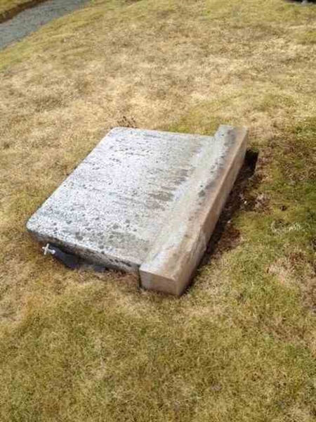 Grave number: IK 6     13